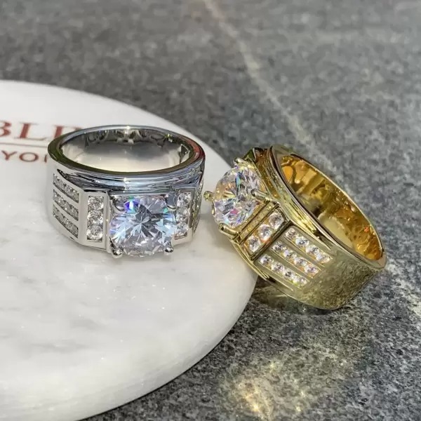 Do men wear engagement rings